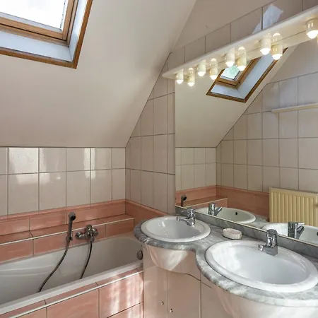 Peaceful Fontenelle Farmhouse * Walcourt