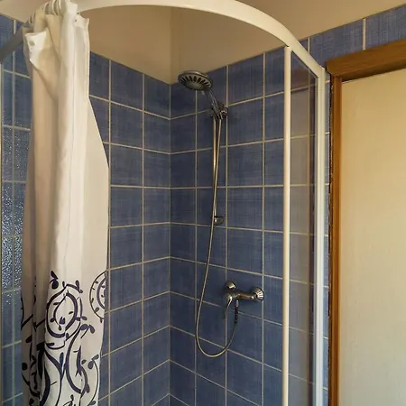 Holiday home Spacious Farmhouse In Fontenelle With Garden