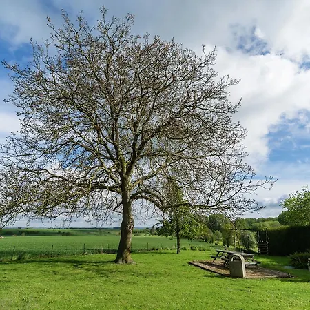 Holiday home Spacious Farmhouse In Fontenelle With Garden